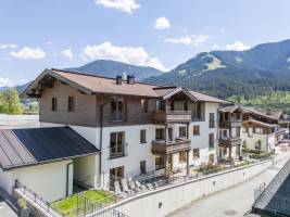 Next to the ski lift A 4