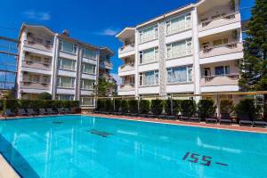 New Garden Luna Side