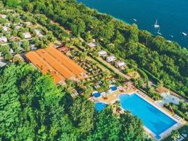 Weekend Glamping Resort