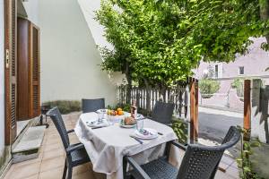 Bilo Danilo Few Minutes From Sea