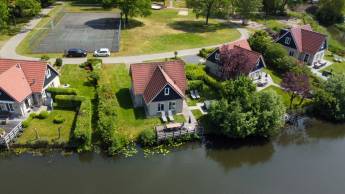 Luxe landhuis met sauna en Bubbelbad in Westerbork