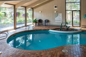 Tunnel Mountain Resort