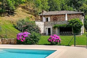 Vakantiehuis in Accons met zwembad, in Provence-Côte d'Azur.