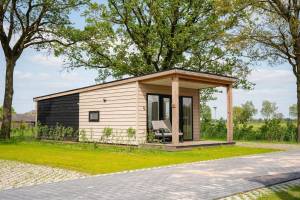 Wellnesslodge | jacuzzi, sauna en sunshower | 2 personen