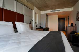 The Londoner Hotel