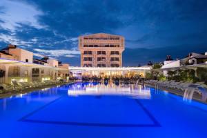Maya World Park Hotel