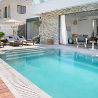 Chris Le Mare Gold Luxury Villa