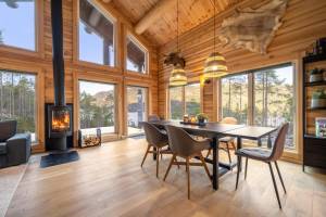 Moose Lodge | 6p | With Sauna & Water View