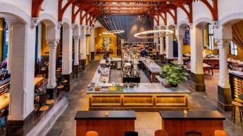 Post-Plaza Hotel & Grand Café