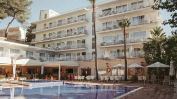 ROC Oberoy - Adults Only