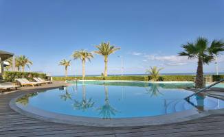 Pearl Seabreeze Suites