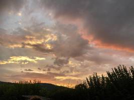 Campingplatz im Chateau Chinon (Campagne), Bourgogne-Franche-Com