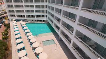 Hotel BLUESEA Lagos de Cesar