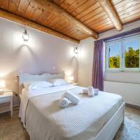 Ellotis Villas