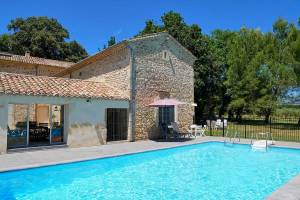 Vakantiehuis in Richerenches met zwembad, in Provence-Côte d'Azu