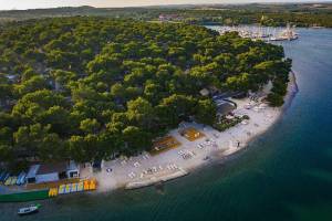 Arena One 99 Glamping