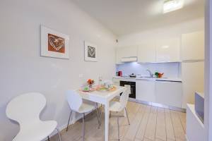 Casa Bougainville Shared Pool & LakeView