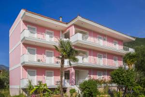 Dionysos Studios Apartments