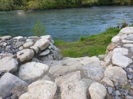 Ruhiger Ort mit Fluss, mit Outdoor-Aktivitäten, Okzitanien