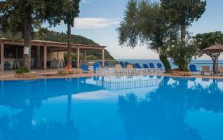 Blue Princess Beach En Suites