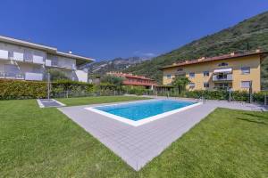 Torbole Relax, Pool & Balcony Apartment