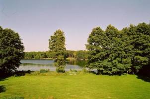 Camping am Waldsee im Mecklenburgischen Elbetal