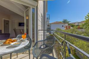 Apartment Tonka 220m from the beach