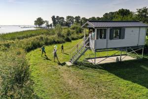 Kampeerchalet Sneekermeer