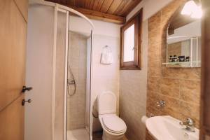 Trikalioti's Lush Estate Apt Eleonora