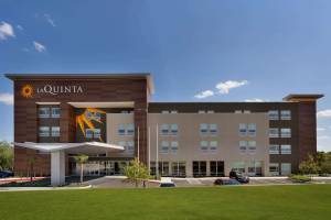 La Quinta Inn&Suites by Wyndham San Antonio Seaworld/LAFB