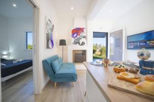 Villa Assunta With Pool Near The Sea