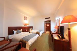 Five Rams City Hotel