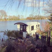 The White Houseboat | 2 persons