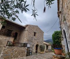 PIERIDES Suites & Studios