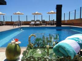 Plaza Praia Suites