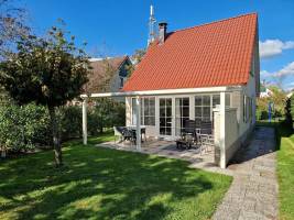 Bungalow 4 Personen met Veranda en Airconditioning begane grond