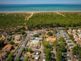 Camping Les Flots Bleus