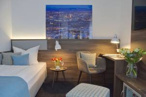 Lizz Hotel Munich