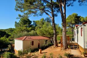 Camping Résidentiel La Pinède