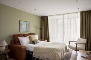 Cove Landmark Pinnacle