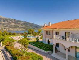 The Lake Hotel in Epiros, 15 dagen