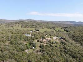 Ferme bio dans le Parc Naturel Haut Languedoc avec vue sur la me