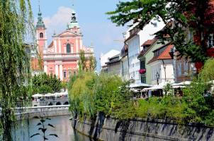 Central Riverside Apartments Meščanka