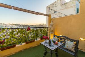 Sunny Maltese townhouse Madonnina