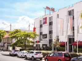 Ibis Saint-Denis Stade Ouest