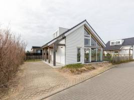 Ruime 6 persoons strandvilla, nabij het strand in Renesse.