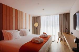 Lumen Hotel Lisbon Light