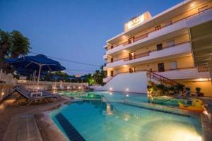 Erato Studios & Apartment