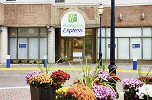 Holiday Inn Express Toronto Downtown