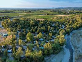 Flower Camping Les Rives De L'Aygues